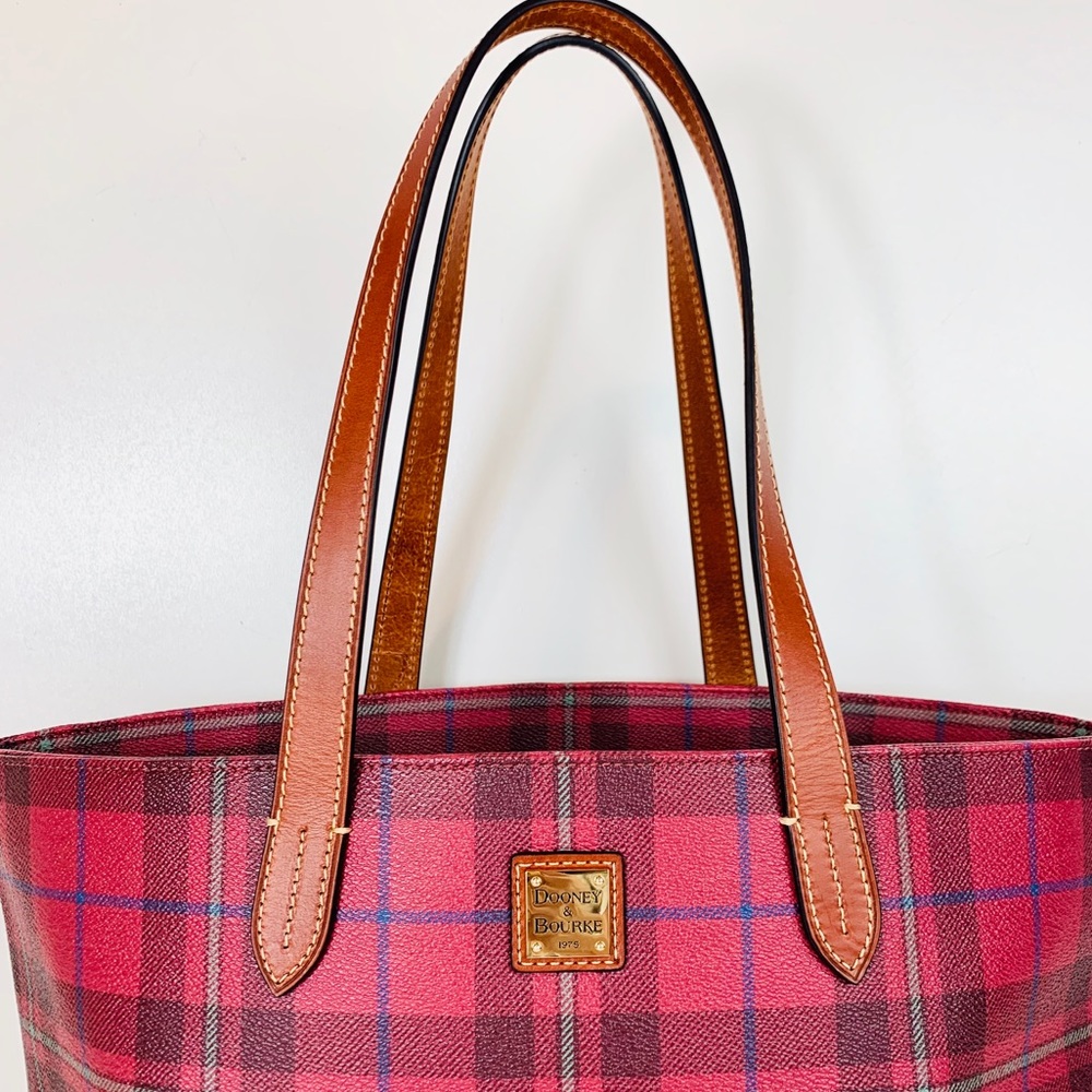 NWT DOONEY & BOURKE TOTE Cranberry Tiverton Plaid - Picture 3 of 12